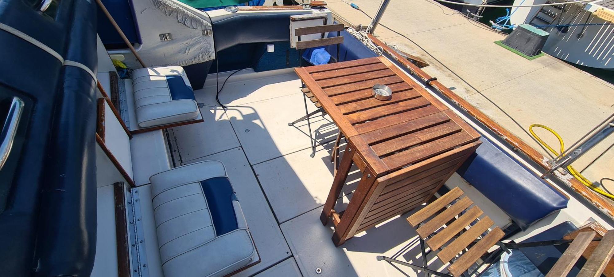 Boat To Sleep In Barcelona Otel Sant Adria de Besos Dış mekan fotoğraf